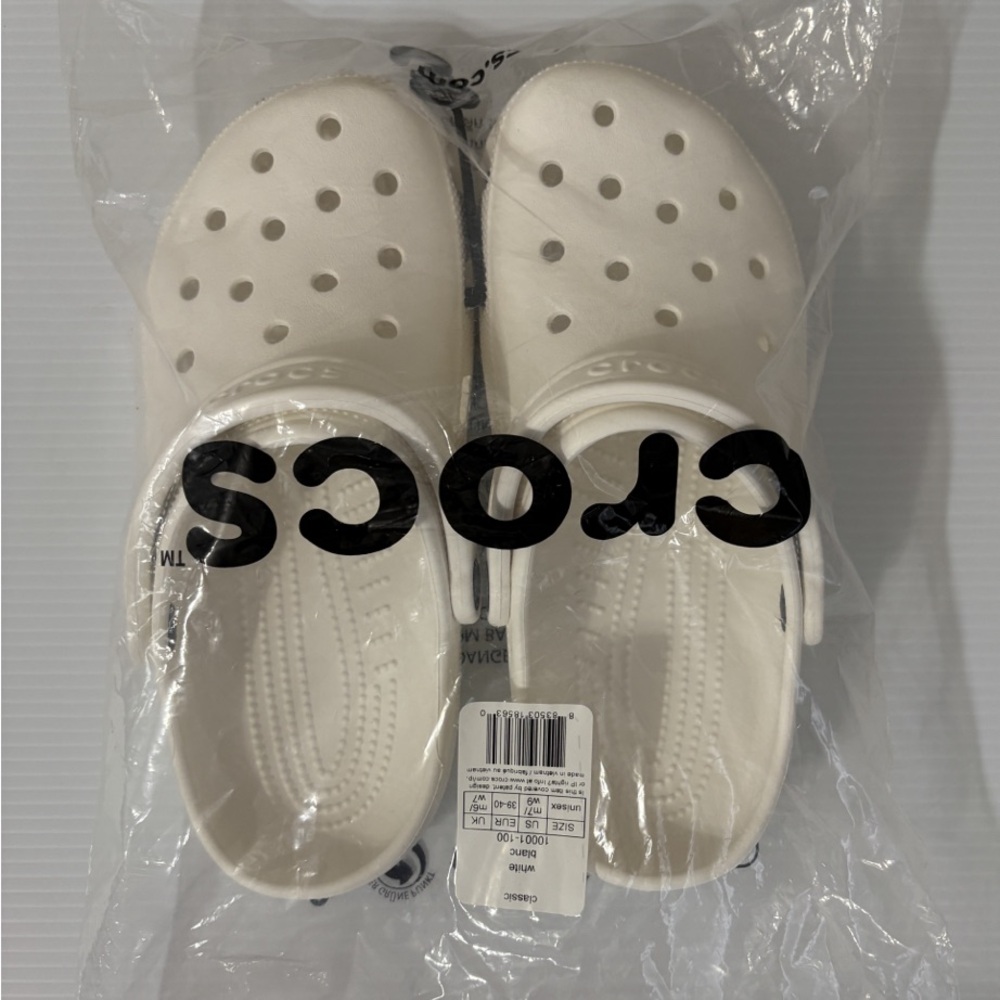 NWT Crocs Classic Clog - White m7/w9